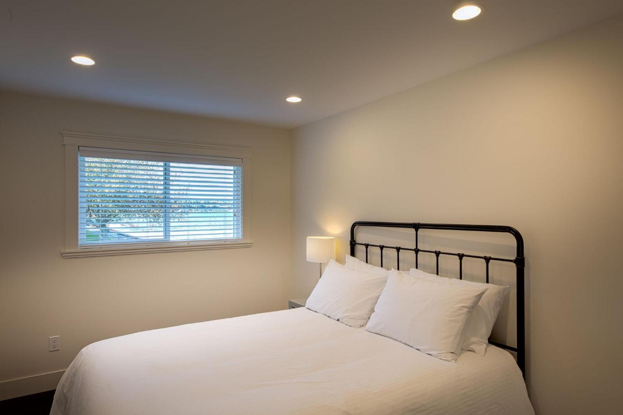 Qualicum Beach Ocean Suites Zewnętrze zdjęcie