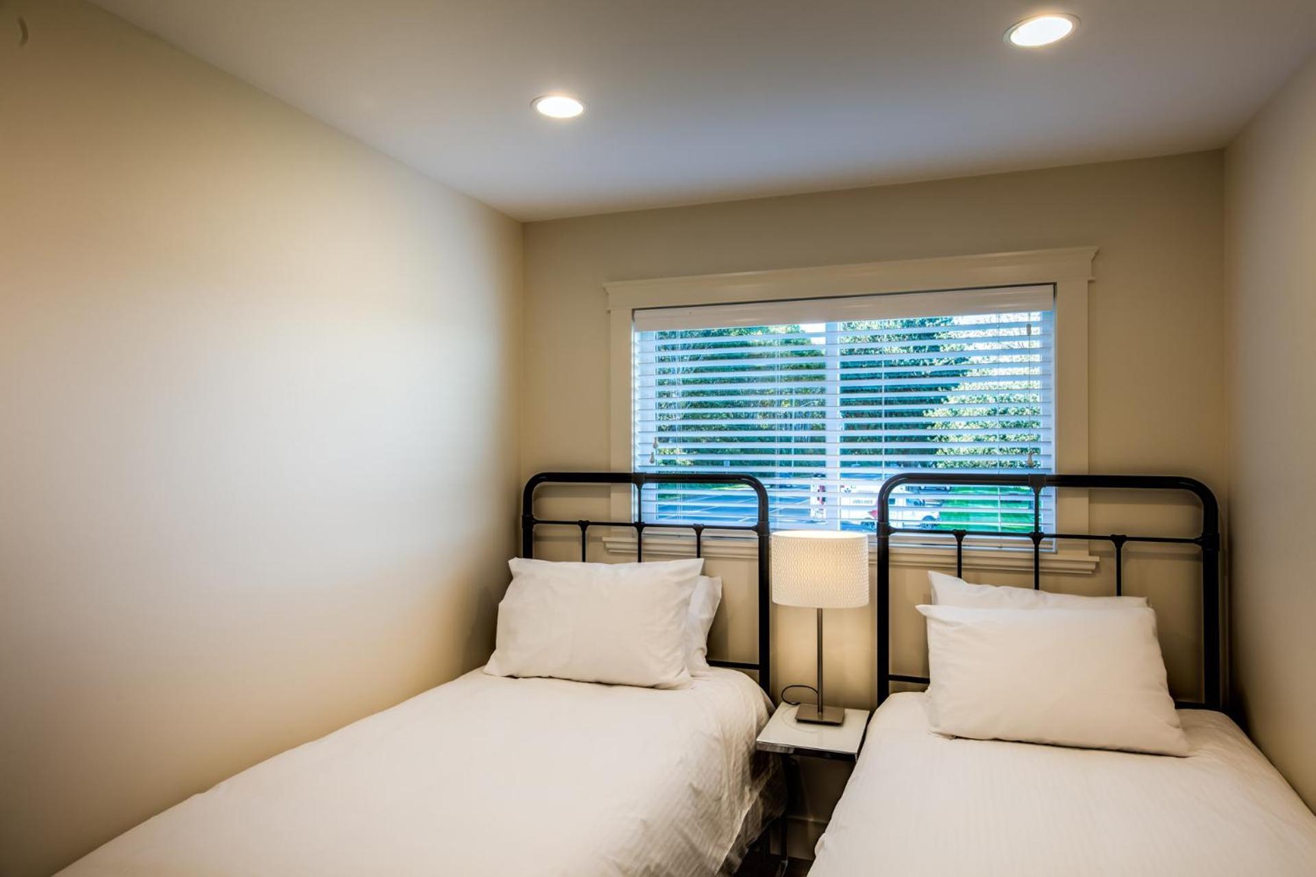 Qualicum Beach Ocean Suites Zewnętrze zdjęcie