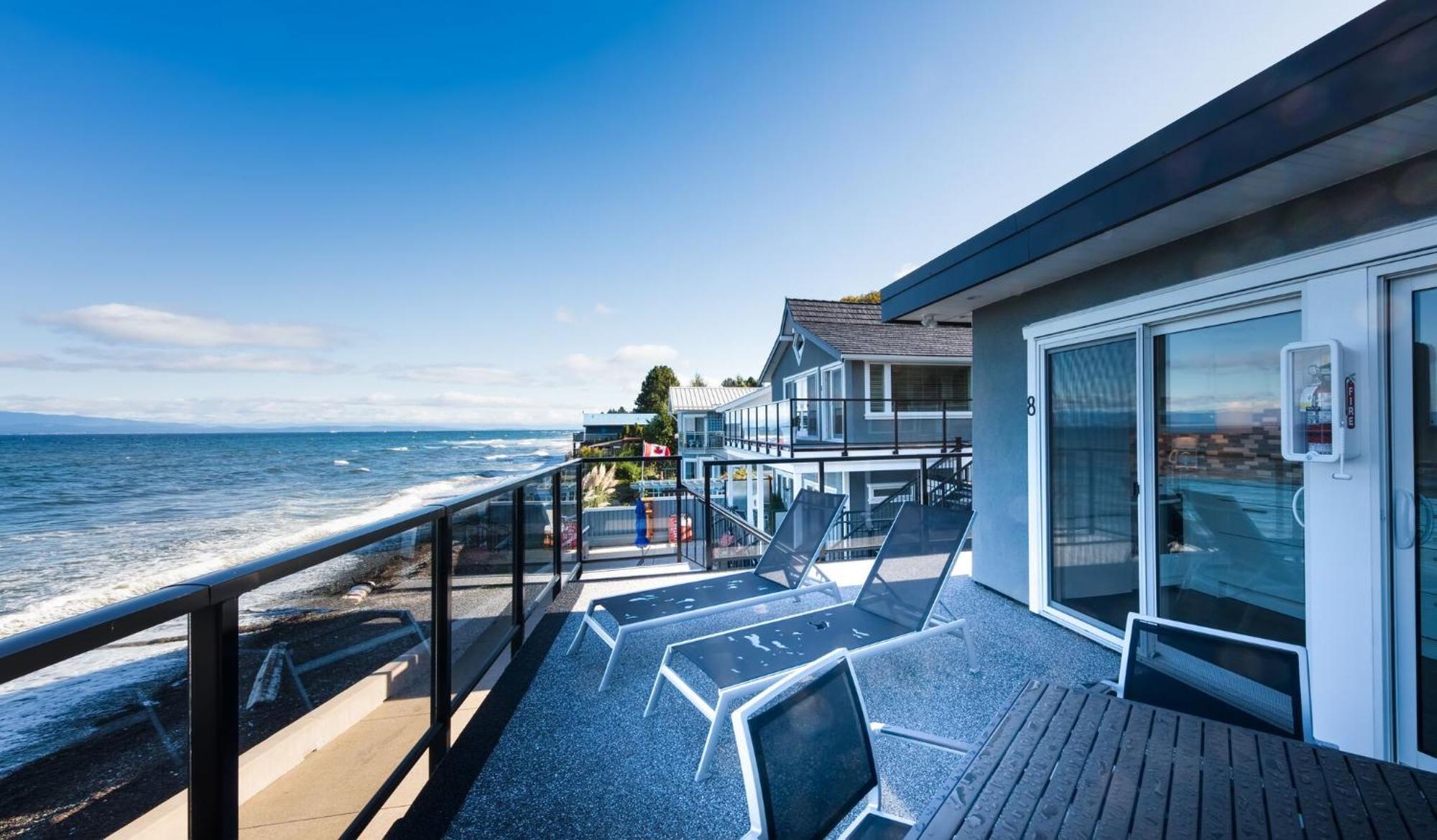 Qualicum Beach Ocean Suites Zewnętrze zdjęcie