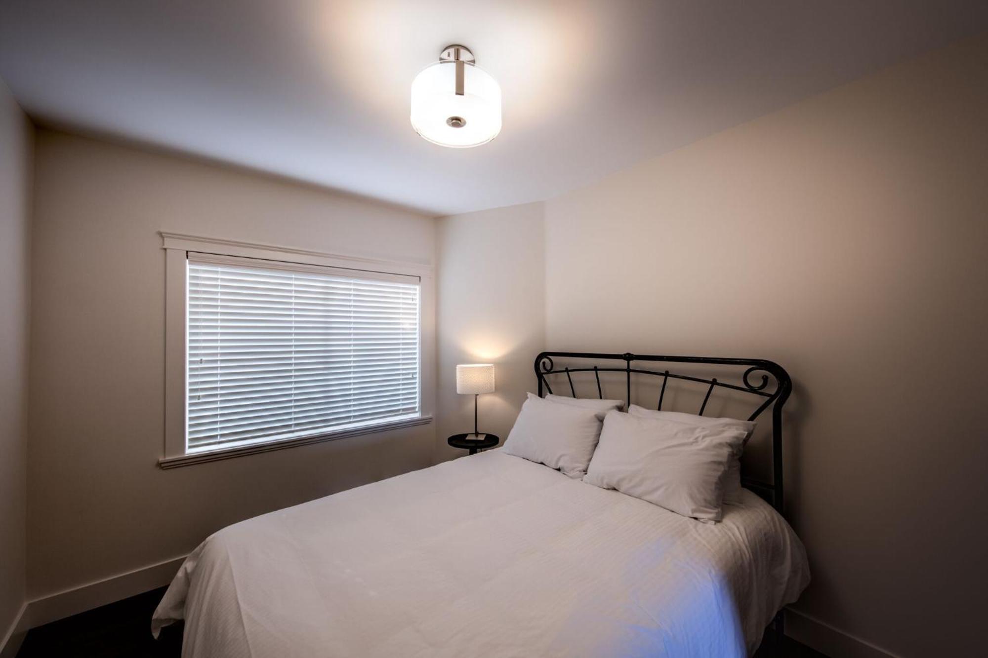 Qualicum Beach Ocean Suites Zewnętrze zdjęcie