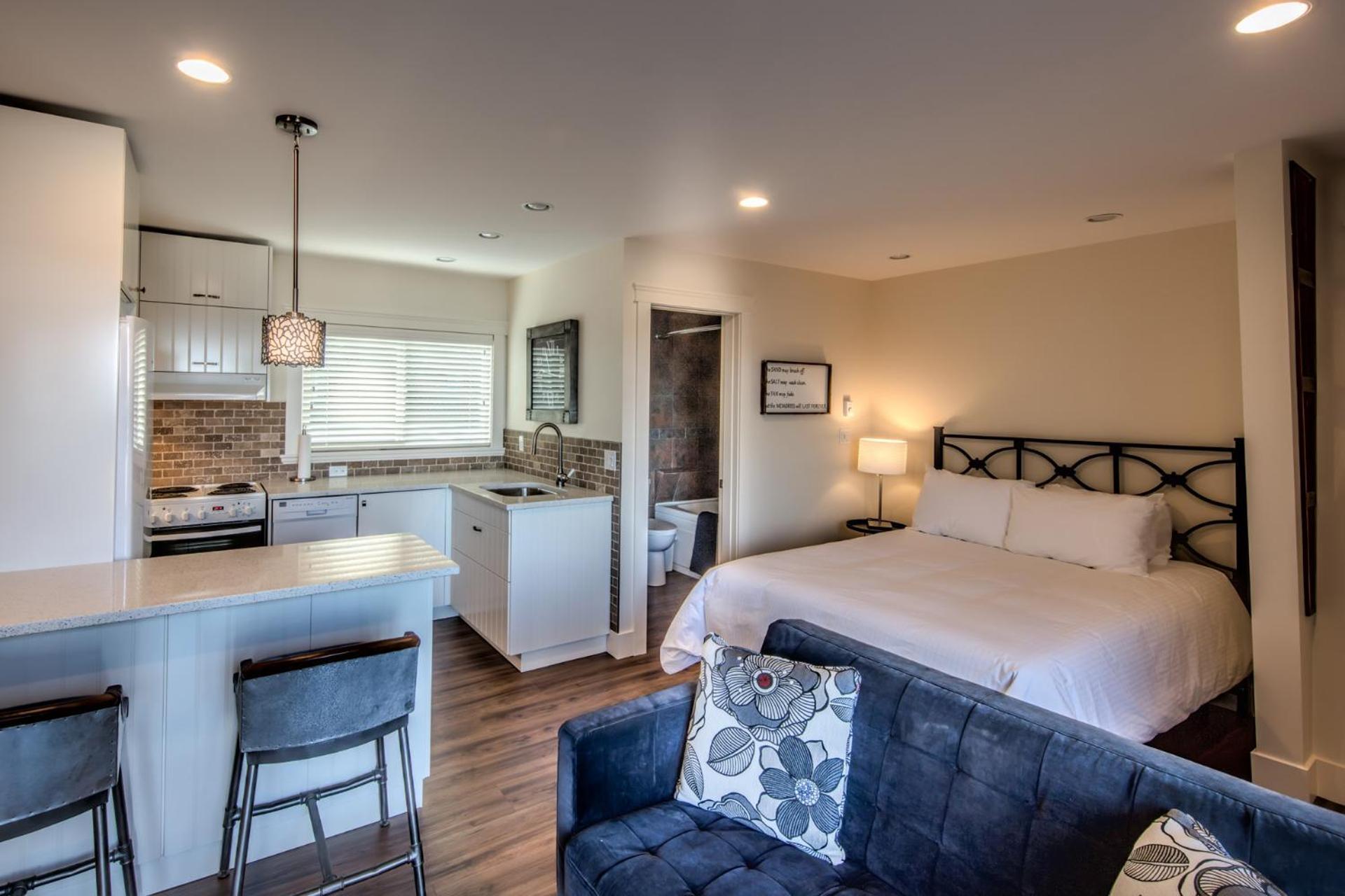 Qualicum Beach Ocean Suites Zewnętrze zdjęcie