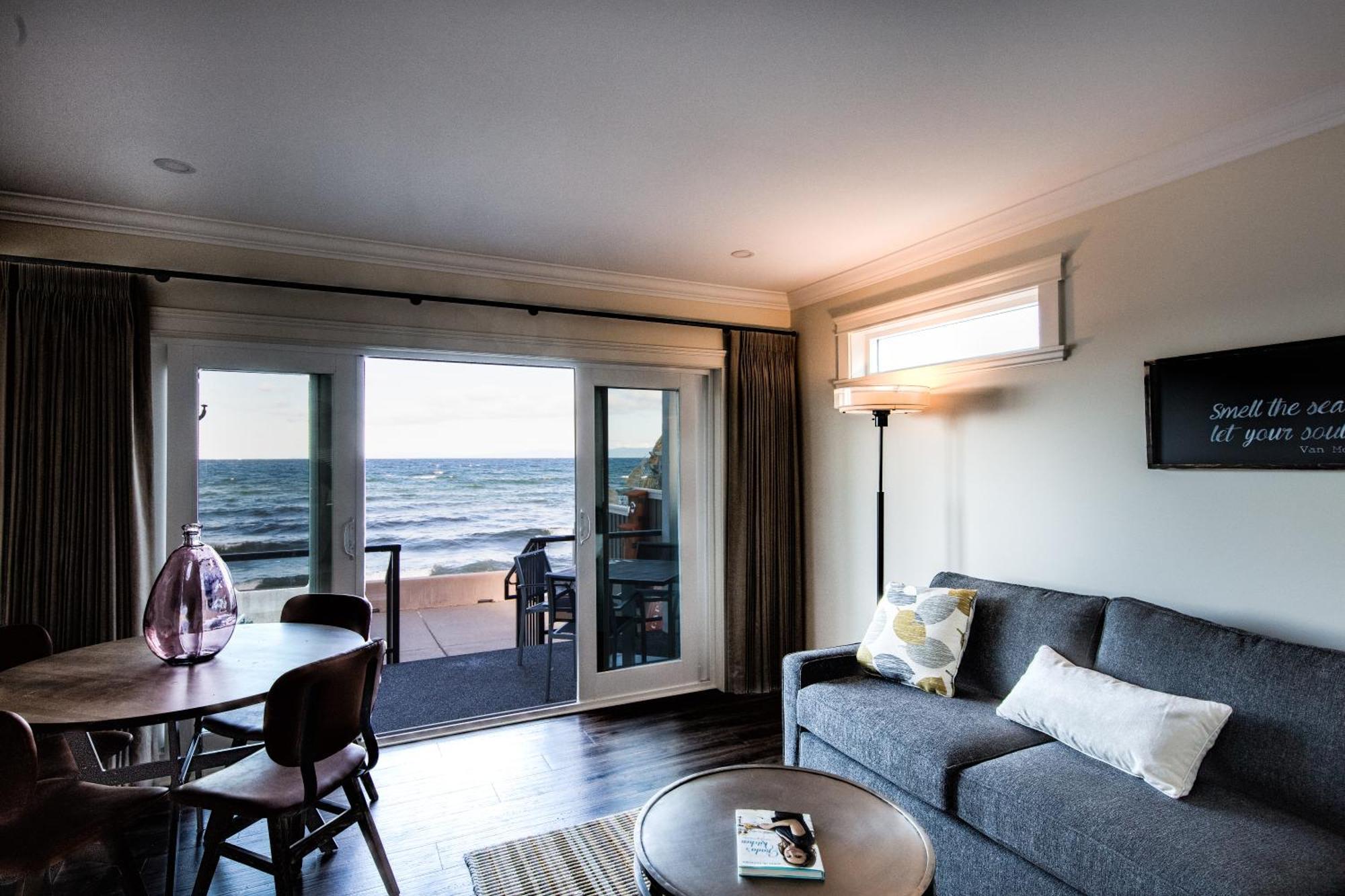 Qualicum Beach Ocean Suites Zewnętrze zdjęcie